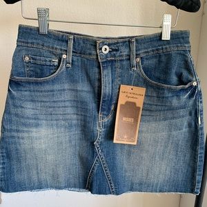 Levi’s Strauss Signature High-Rise Skirt